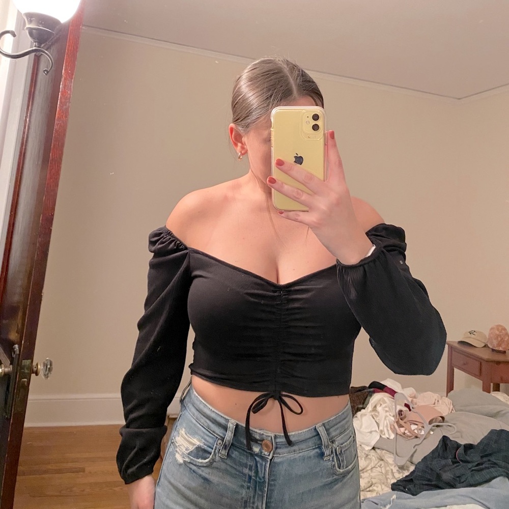 Black sinch top